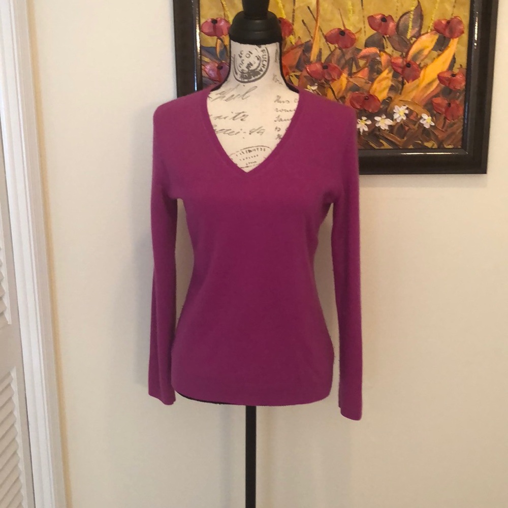 Ann Taylor 100% cashmere Pink V Neck Sweater Women - Picture 2 of 5